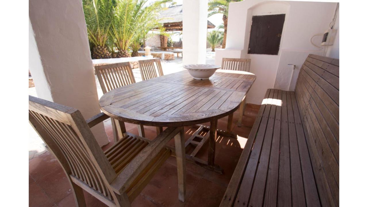 Villa Daniel 5 Mins By Taxi Into Ibiza Town Sant Jordi de ses Salines Eksteriør billede