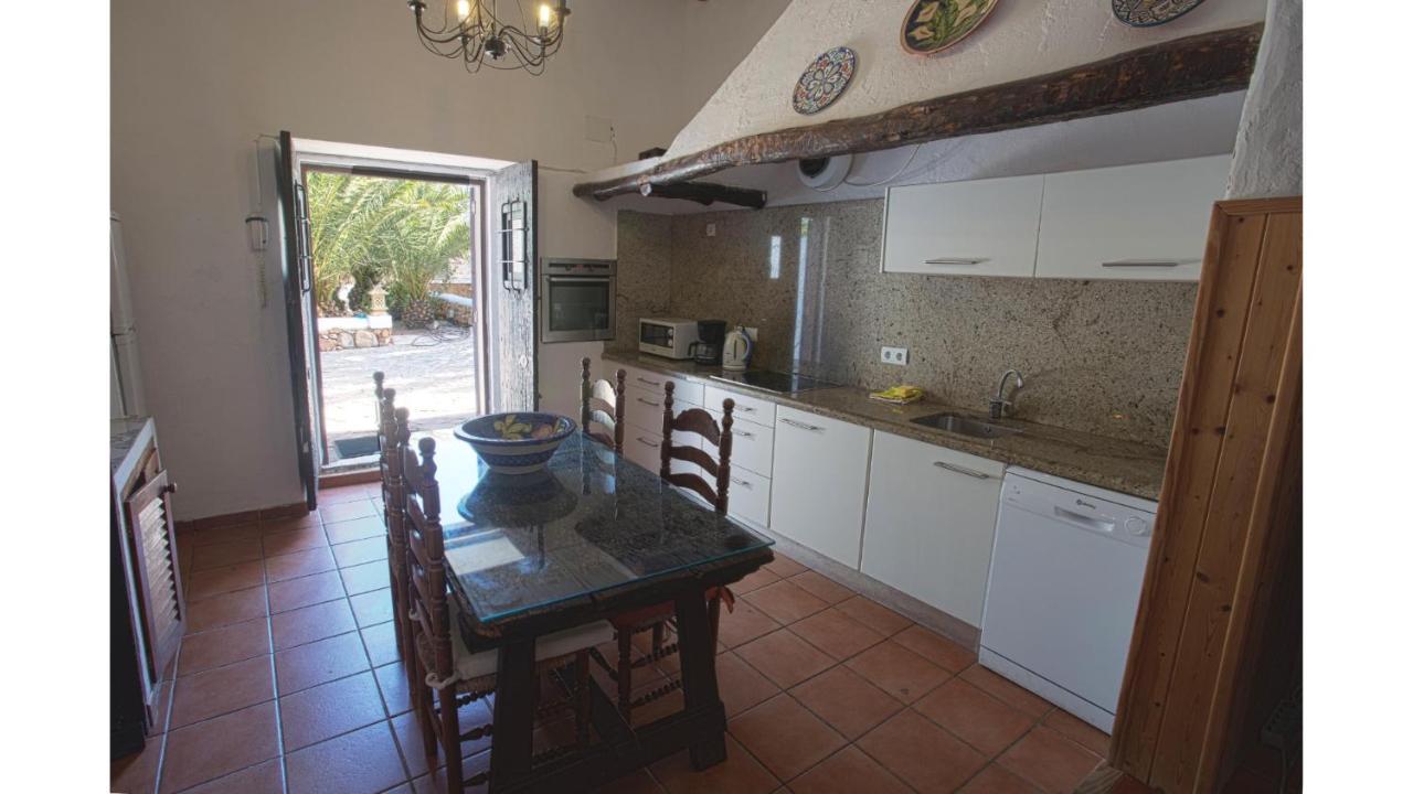 Villa Daniel 5 Mins By Taxi Into Ibiza Town Sant Jordi de ses Salines Eksteriør billede